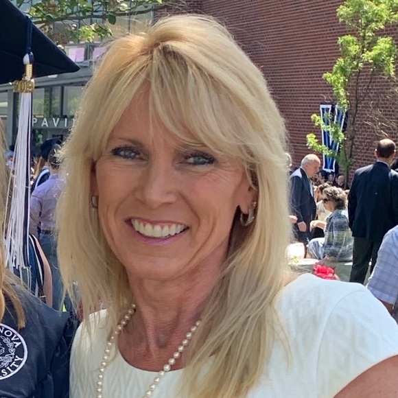 Meet your Posher, Nancy - Picture 1 of 8